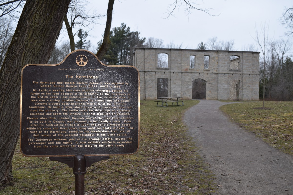 https://militarybruce.com/wp-content/uploads/2020/03/DSC_0092.jpg

A photograph of the ruins, displaying a historical plaque. Picnic tables located on the site as it is a great stop to visit during your hike in the Dundas Valley